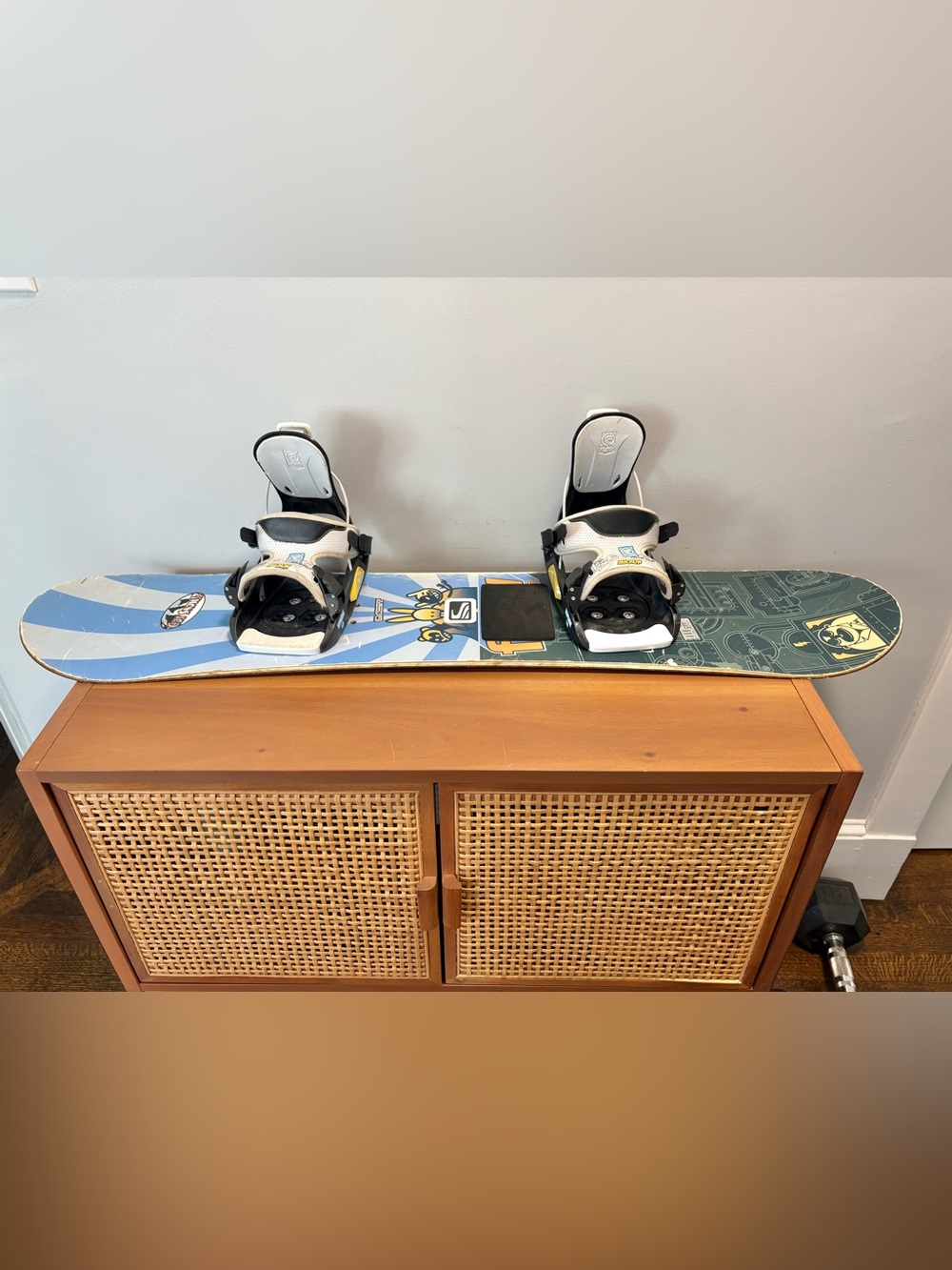 Flow Micron Mini 2007/2008 Snowboard With Bindings Youth
